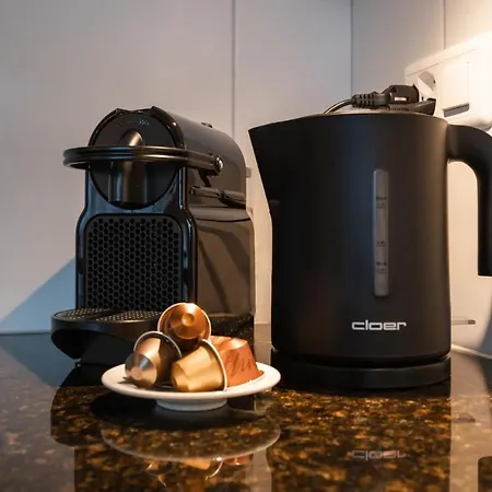 The Blue Ice - Grindelhomes *