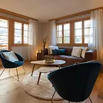 The Blue Ice - Grindelhomes * Grindelwald